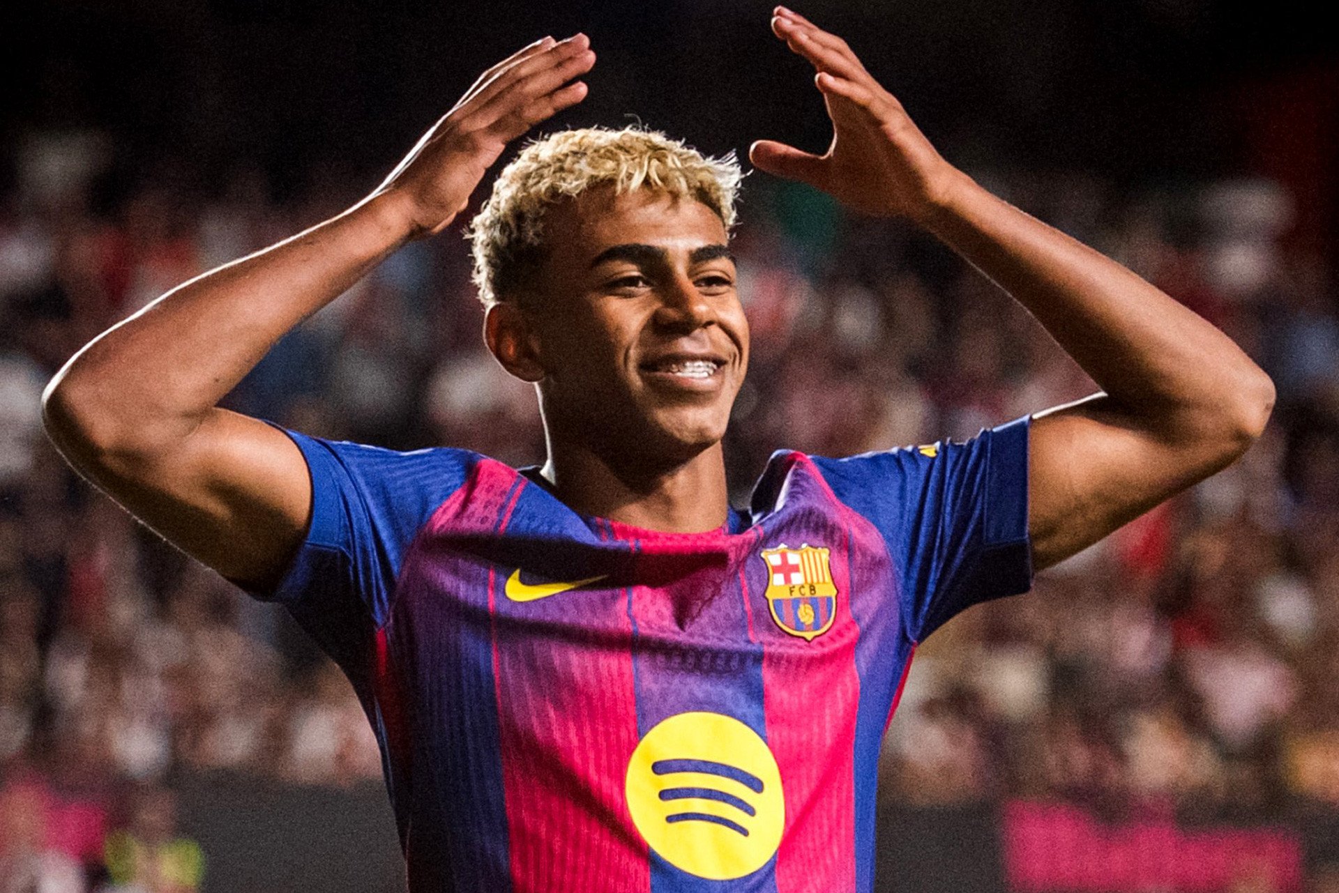 Lamine Yamal Barca.jpg