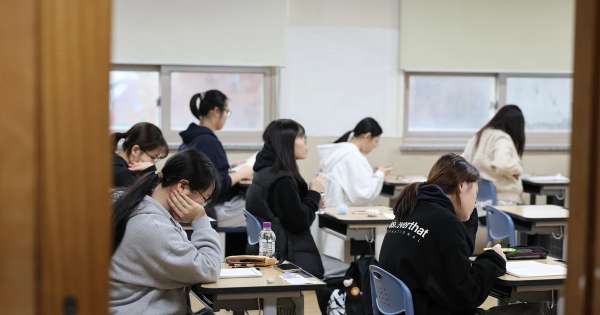 Phần tiếng Anh trong CSAT: Bài thi khó hay thử thách quá mức?