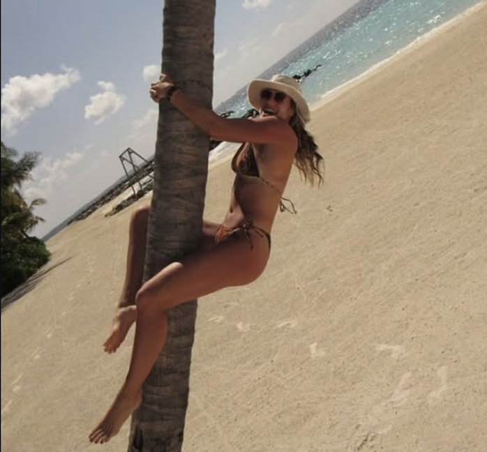 Mỹ nhân Sabalenka: Giải sầu xa hoa sau cú sẩy tay tiền thưởng khủng - Ảnh 6.