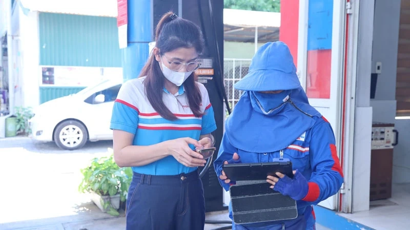 Содействие внедрению цифровой трансформации в производство и бизнес