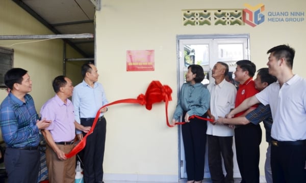 Nhà nhân đạo - Ấm áp tình thợ mỏ