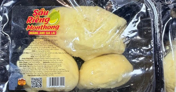 Bầu Đức bất ngờ mang sầu riêng bán trong nước