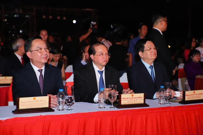 Khai mạc Liên hoan Phim Việt Nam lần thứ XXIV: Khẳng định vị thế sự kiện Điện ảnh quốc gia - Ảnh 2.