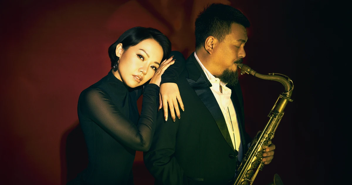 Thái Thùy Linh cùng nghệ sỹ Quyền Thiện Đắc rủ nhau 'dát vàng' Bolero