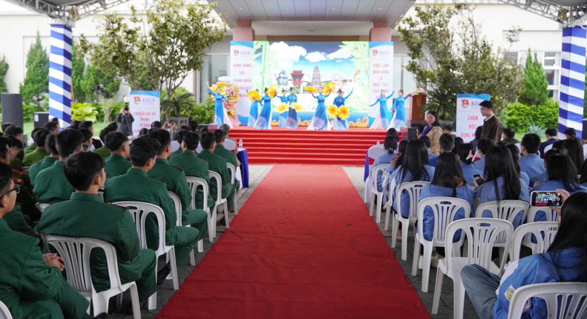 Festivalscene - Foto: L.M.