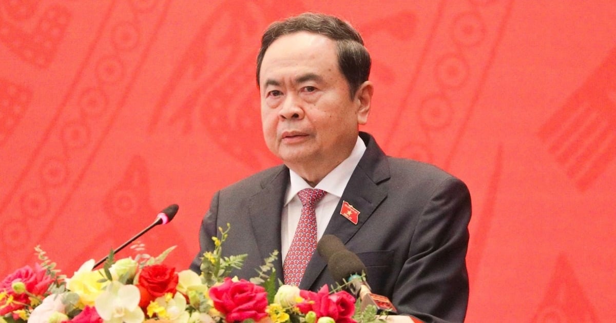 "Kiên quyết chống tiêu cực và lợi ích nhóm trong xây dựng pháp luật"