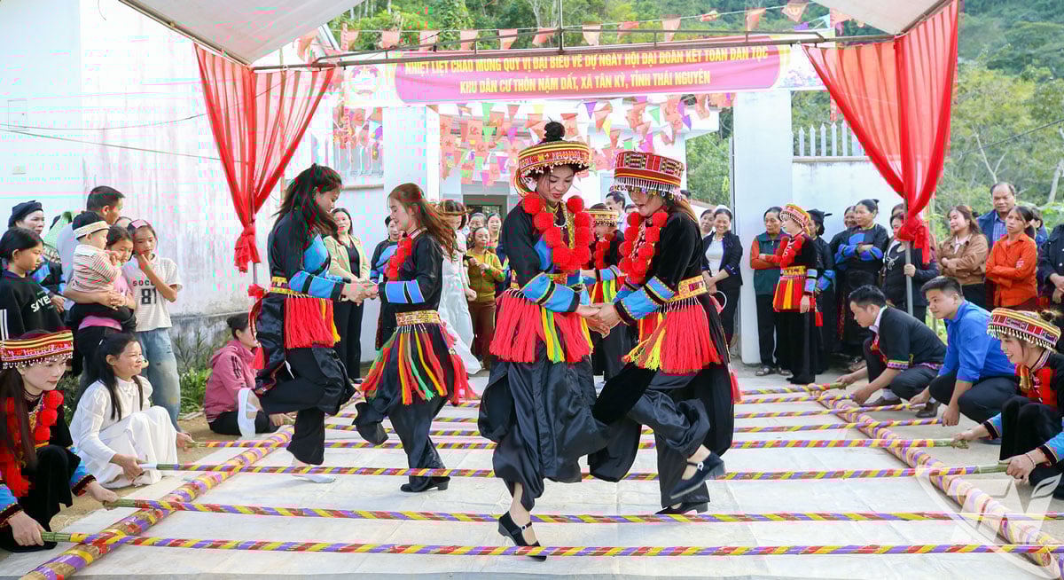 Xây dựng môi trường sống nghĩa tình, kỷ cương