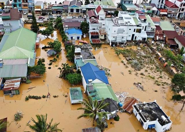 Ngành Y tế Quảng Ninh sẵn sàng lực lượng ứng cứu người dân vùng lũ Lâm Đồng- Ảnh 1.
