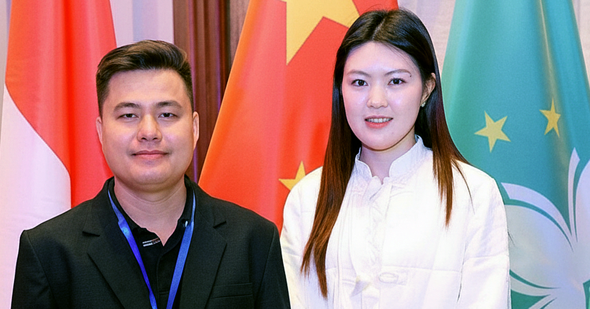 Đánh cặp với nữ kỳ thủ, Lại Lý Huynh bất bại ở giải cờ tướng đôi Trung Quốc