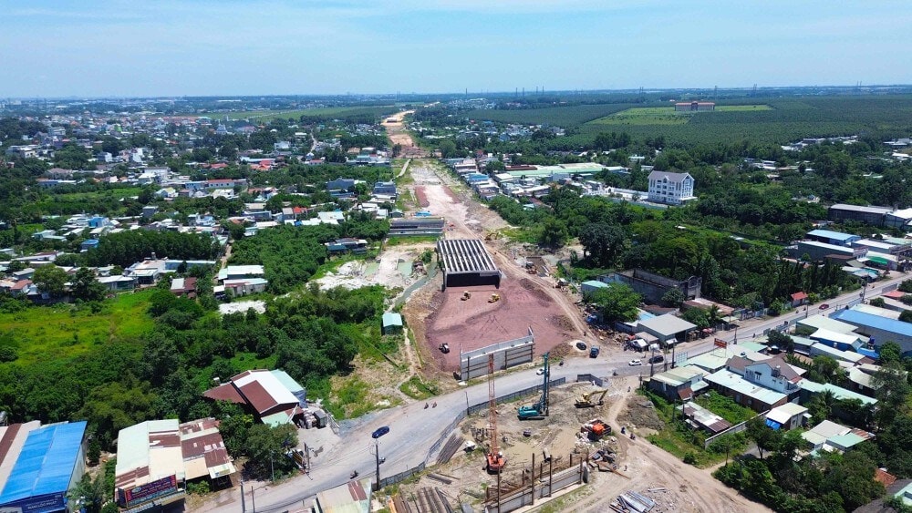 Bien Hoa - Dong Nai এর মধ্য দিয়ে Vung Tau এক্সপ্রেসওয়ে