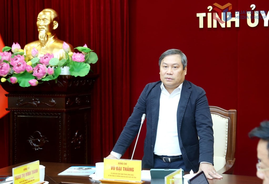 Genosse Vu Dai Thang, Mitglied des Zentralkomitees der Partei, Sekretär des Provinzparteikomitees und Leiter der Delegation der Provinznationalversammlung, hielt auf der Versammlung eine Rede.