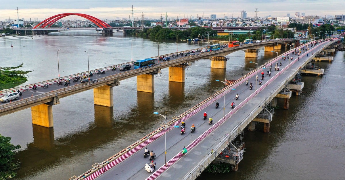 Hình dáng cầu Bình Triệu 1 sau ba tháng nâng tĩnh không, người dân vui vì đỡ kẹt xe