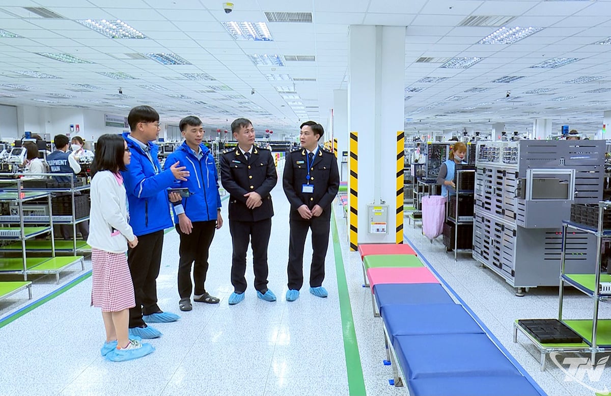 K 15. listopadu 2025 celní úřad Thai Nguyen zpracoval 282 420 dokumentů, včetně 110 330 vývozních prohlášení a 86 765 dovozních prohlášení, přičemž obrat z dovozu a vývozu dosáhl 42,2 miliardy USD.