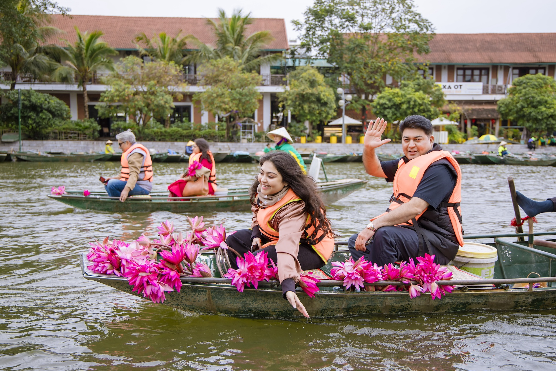 Sắc hồng Tam Cốc 2025-Bản tình ca mùa thu giữa lòng di sản