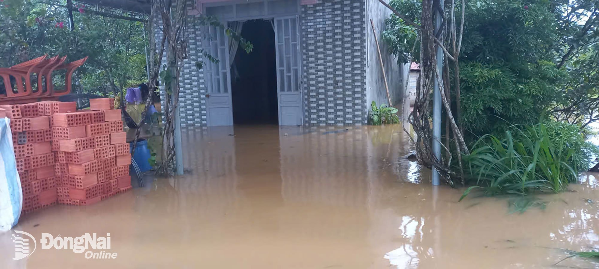 Ngập nhà dân tại xã Đak Lua. Ảnh: CTV
