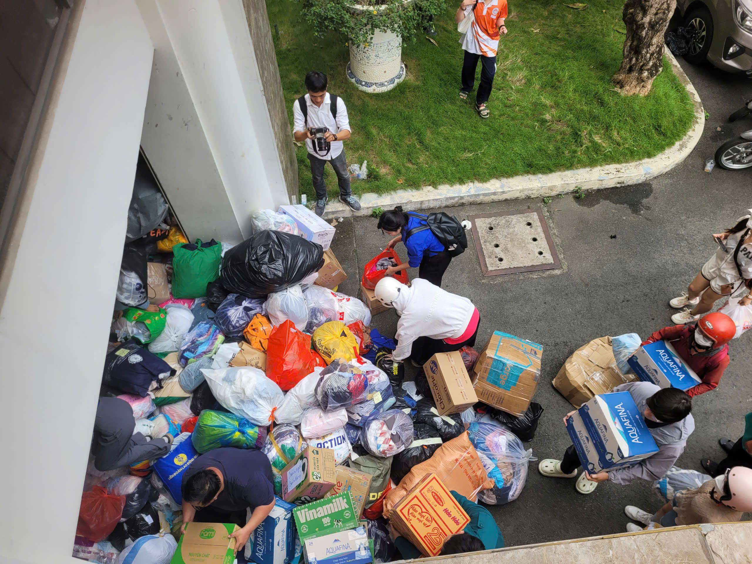 Подпись к фотографии