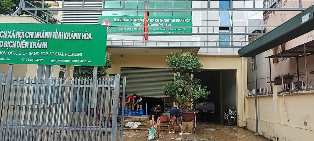 Ngành Ngân hàng chủ động ứng phó mưa lũ, bảo đảm an toàn hệ thống tại Nam Trung Bộ và Tây Nguyên