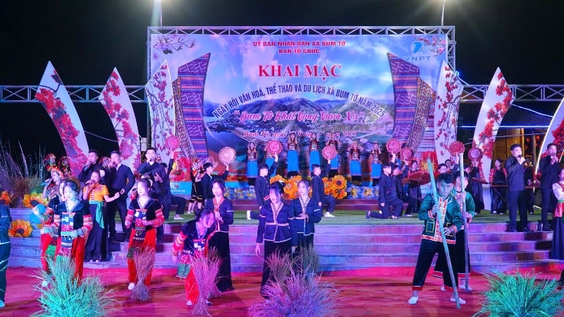 Khai mạc Ngày hội Văn hoá, Thể thao và Du lịch xã Bum Tở năm 2025
