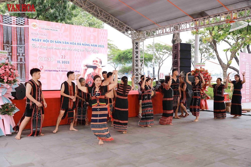 Pembukaan Festival Warisan Budaya Da Nang 2025 - foto 3