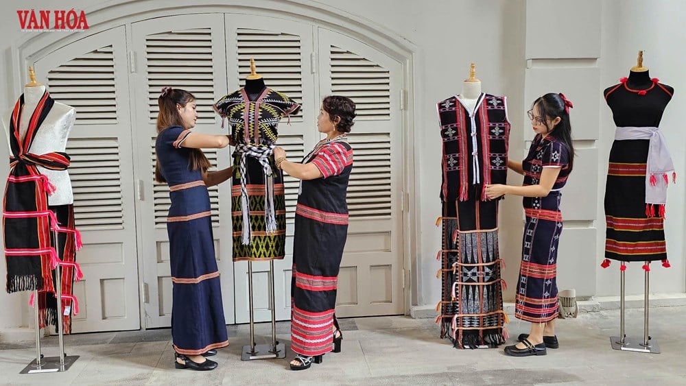 Pembukaan Festival Warisan Budaya Da Nang 2025 - foto 7