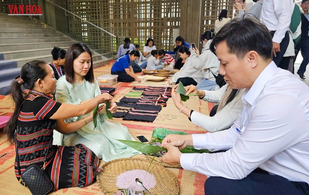 Pembukaan Festival Warisan Budaya Da Nang 2025 - foto 13