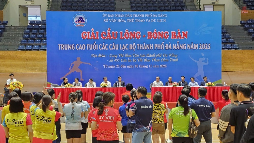 Khai mạc Giải cầu lông, bóng bàn trung cao tuổi các CLB Đà Nẵng năm 2025