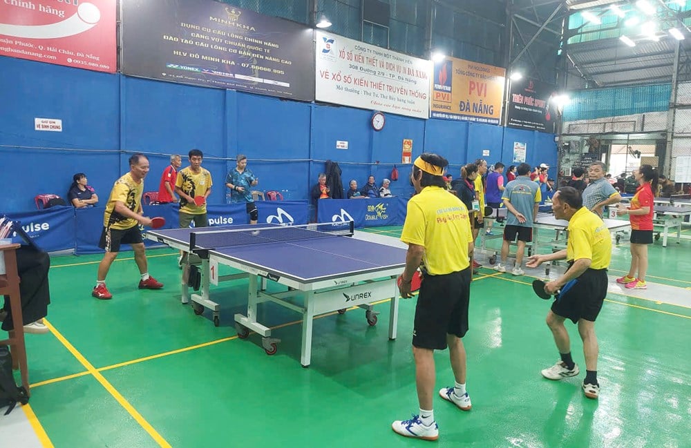Открытие турнира по бадминтону и настольному теннису среди ветеранов среди клубов Дананга 2025 года — Фото 4