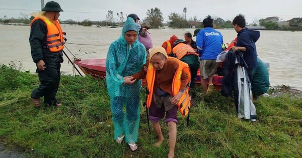 Gia Lai hỗ trợ gạo, kinh phí trong 3 tháng cho các hộ có nhà bị ngập