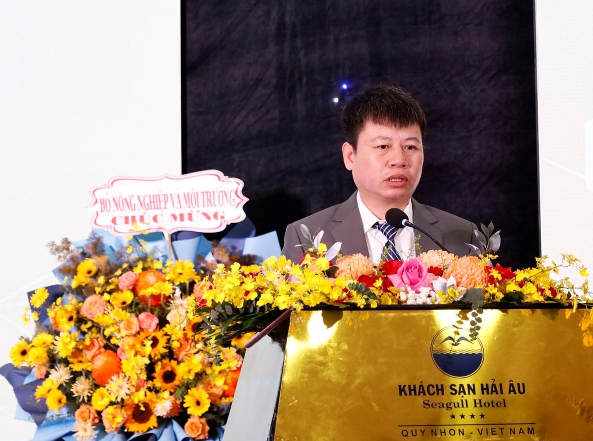 Ông Dương Ngọc Tình - Liên đoàn trưởng Liên đoàn Địa chất Trung Trung Bộ khẳng định 50 năm là dấu mốc vàng son ghi nhận bản lĩnh và ý chí của nhiều thế hệ địa chất. Ảnh: Mai Đan.