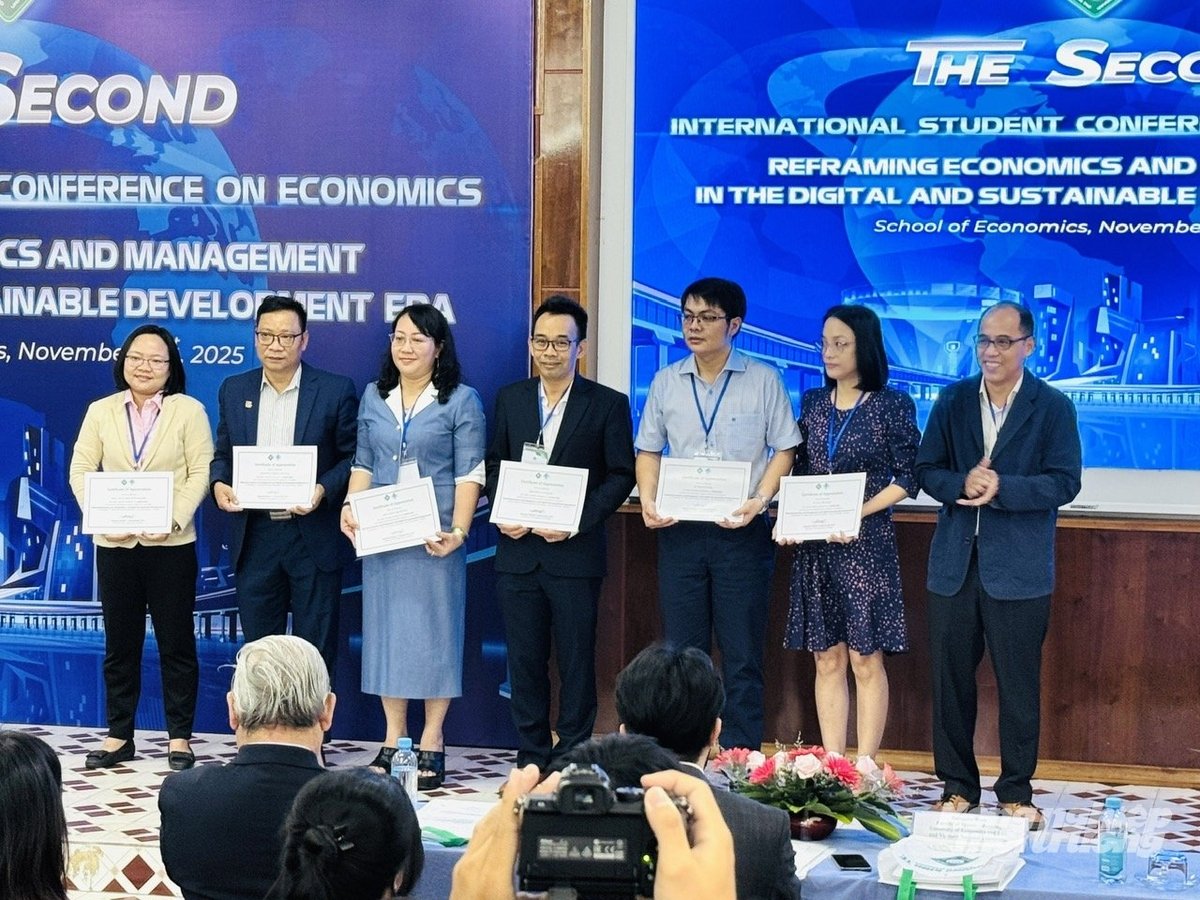 ISCE 2025 ยังคงตอกย้ำบทบาทในฐานะเวทีวิชาการนานาชาติสำหรับนักศึกษาเศรษฐศาสตร์ ส่งเสริมจิตวิญญาณแห่งการวิจัย นวัตกรรม และการบูรณาการ ภาพ: เล ฮวง วู