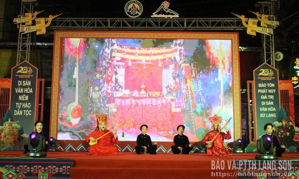 Giao lưu nghệ thuật và phát động cuộc thi “Duyên sắc trang phục dân tộc” tỉnh Lạng Sơn