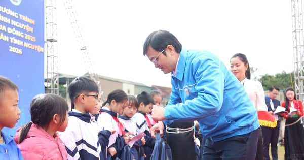 Tuổi trẻ Việt Nam đồng hành với thanh, thiếu nhi vùng biên giới