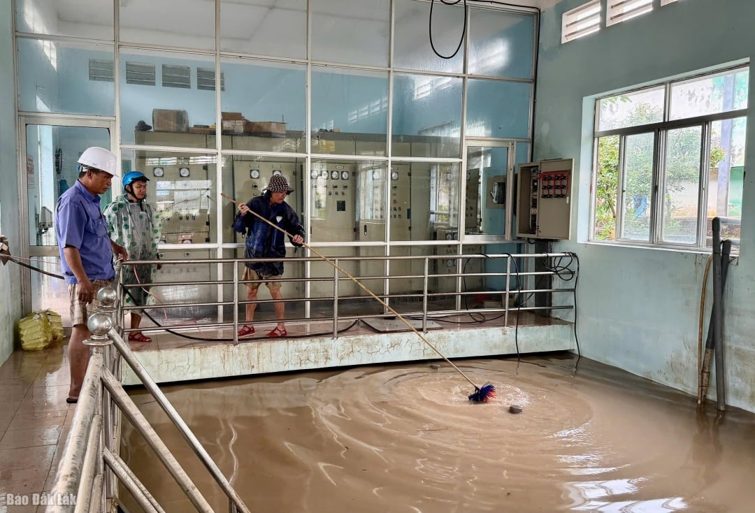 Nỗ lực khắc phục sự cố, sớm cấp nước trở lại cho người dân trước ngày 24/11