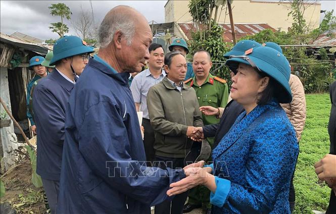 Đồng chí Bùi Thị Minh Hoài kiểm tra và làm việc với tỉnh Lâm Đồng