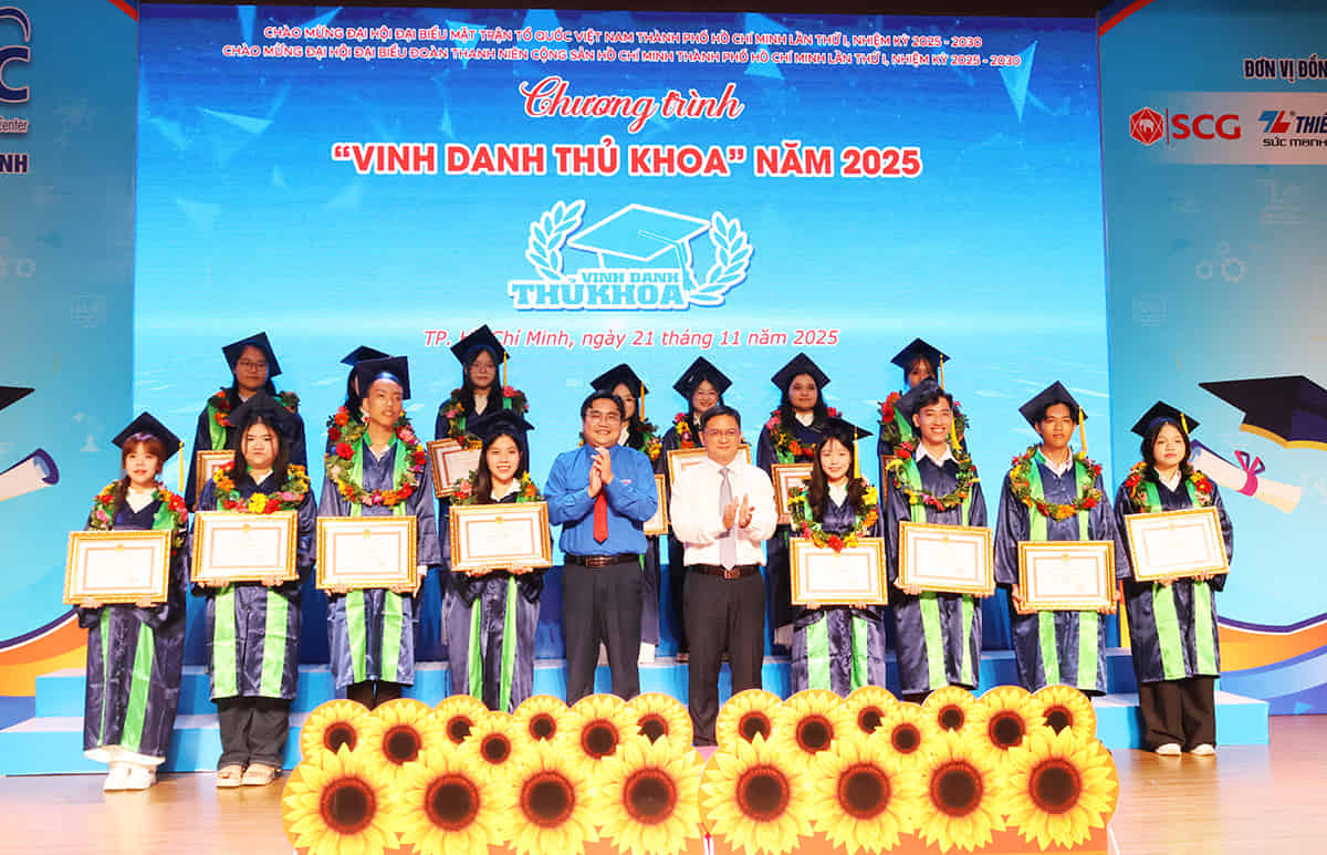 TP Hồ Chí Minh vinh danh 88 thủ khoa tiêu biểu năm 2025