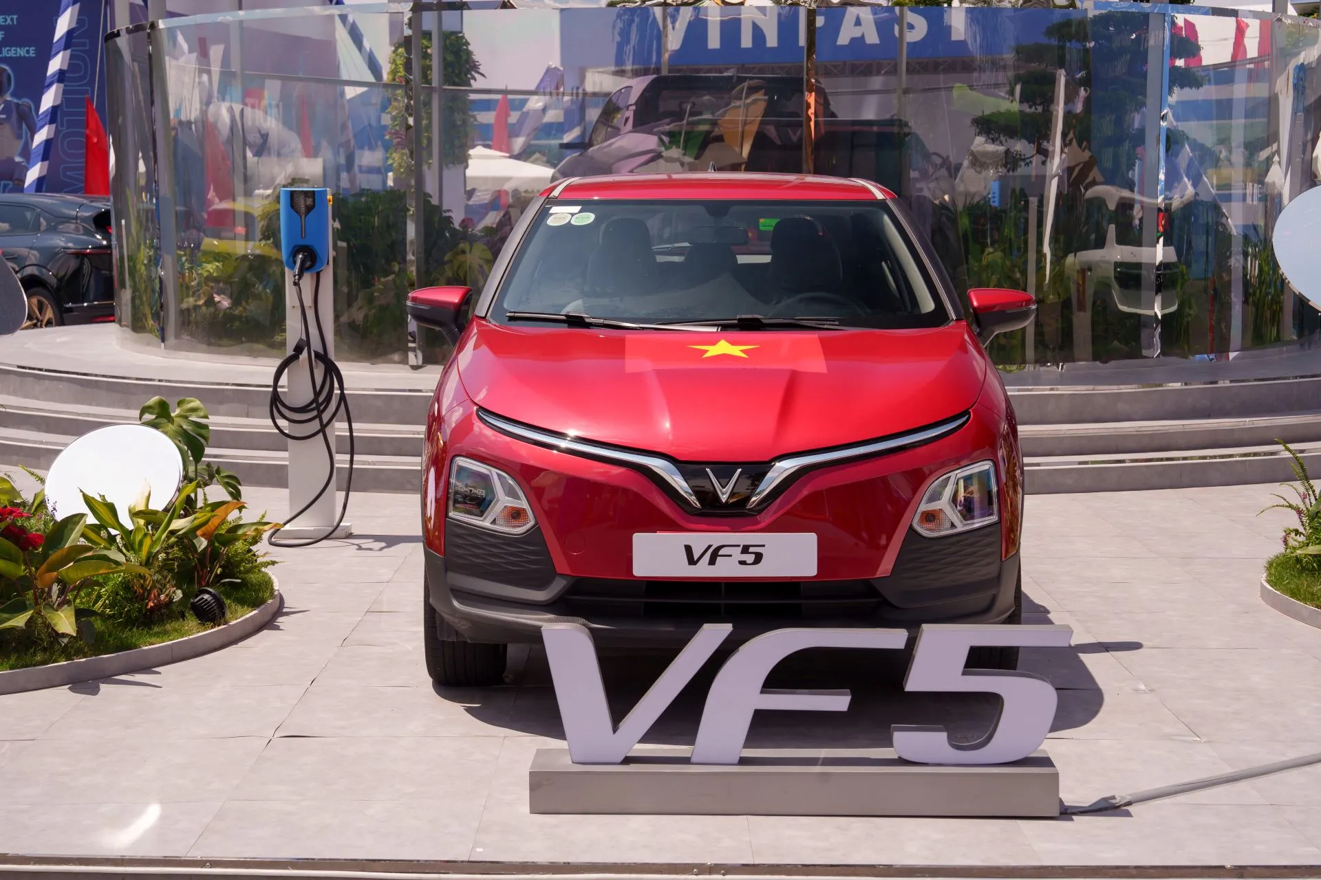 Last 9 days to receive “max level” incentives in November when buying “car of the year” VinFast VF 5