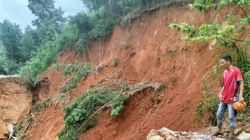 Xã Cà Đam bị chia cắt, 314 người bị cô lập sau mưa lũ