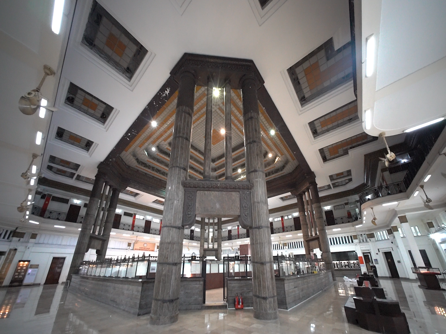 Cuối tuần thong thả đi xem triển lãm đồng tiền Việt Nam tại Ngân hàng Nhà nước- Ảnh 1.