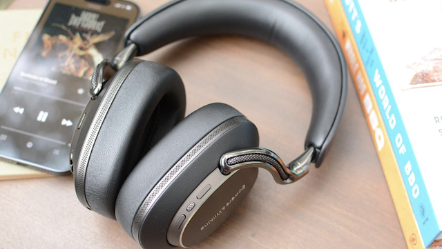 Bowers & Wilkins Px8 S2 - tai nghe cao cấp từ Anh Quốc ra mắt Việt Nam  - Ảnh 1.