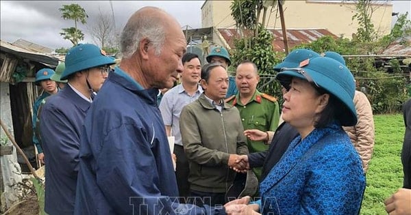 Đồng chí Bùi Thị Minh Hoài thăm hỏi, làm việc với tỉnh Lâm Đồng về khắc phục hậu quả mưa lũ