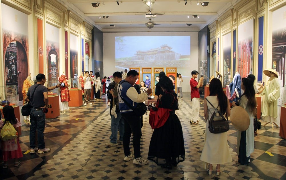 Muzeum Ho Chi Minha prezentuje wietnamską odzież na przestrzeni trzech stuleci – zdjęcie 2