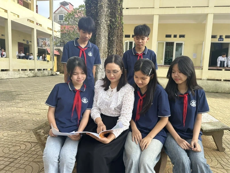 Cô giáo “truyền lửa” đam mê học ngoại ngữ