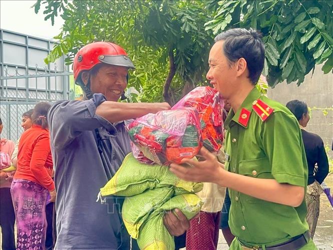 Gia Lai chung sức cứu trợ đồng bào vùng lũ