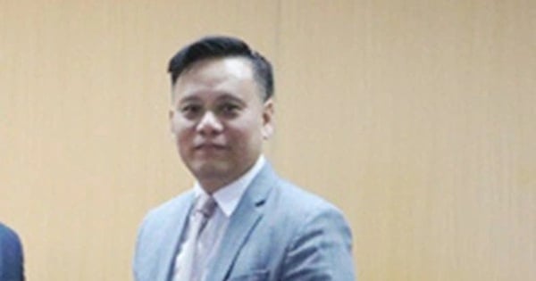 Khởi tố cựu Phó Cục trưởng Cục An toàn thực phẩm và 13 bị cáo khác