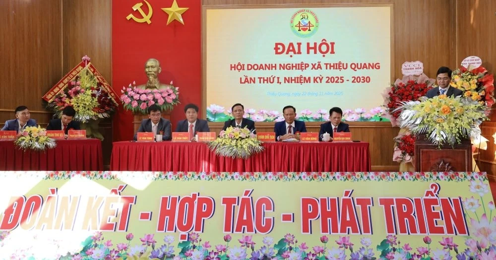 La comunidad empresarial de la comuna de Thieu Quang se une para el desarrollo