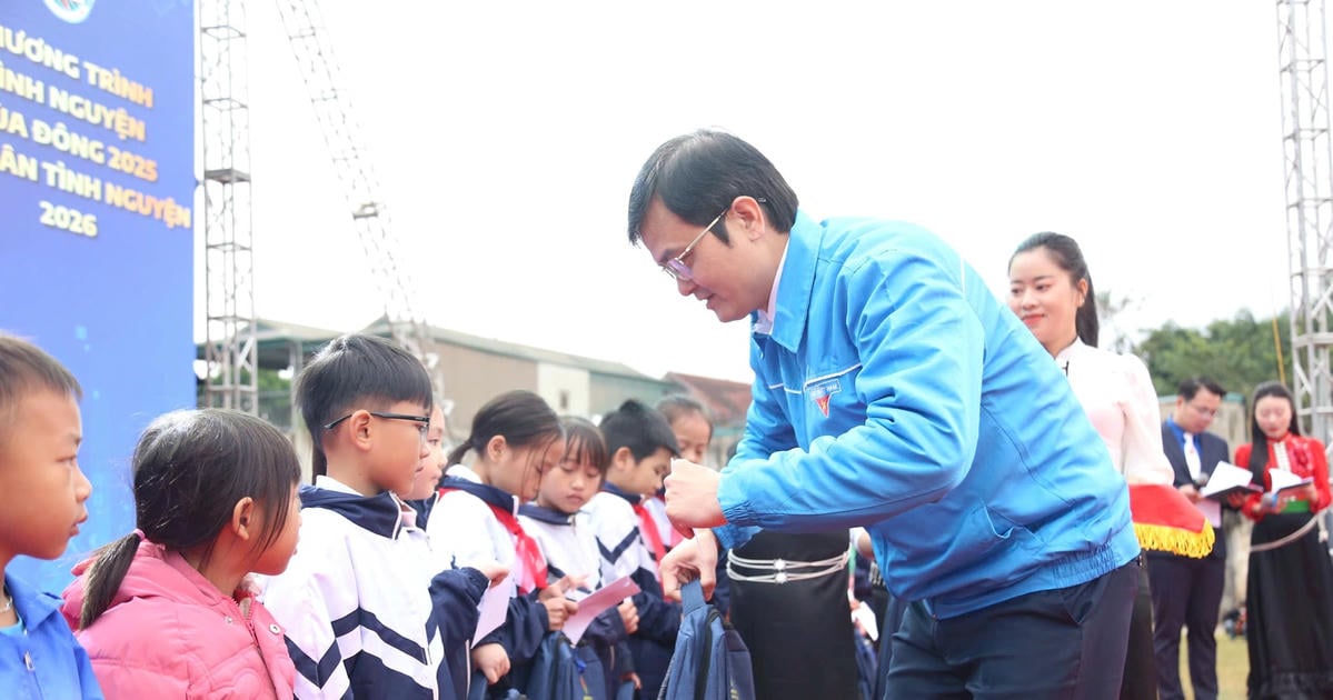 Tuổi trẻ Việt Nam đồng hành với thanh thiếu nhi nơi phên dậu Tổ quốc