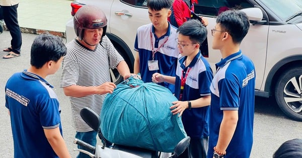 Hàng loạt trường ĐH ở TP HCM mở chiến dịch hỗ trợ đồng bào vùng lũ