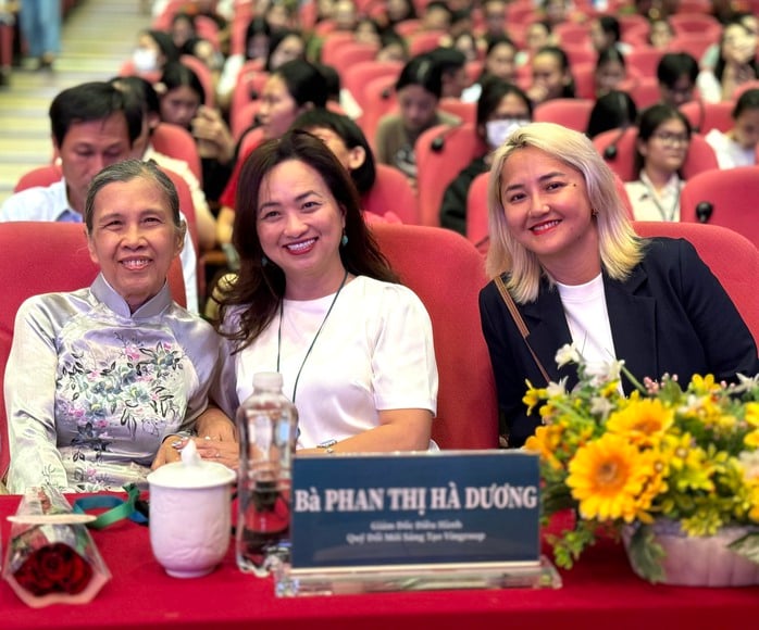Phụ nữ Việt Nam truyền cảm hứng với sinh viên bằng tiếng Pháp- Ảnh 4.