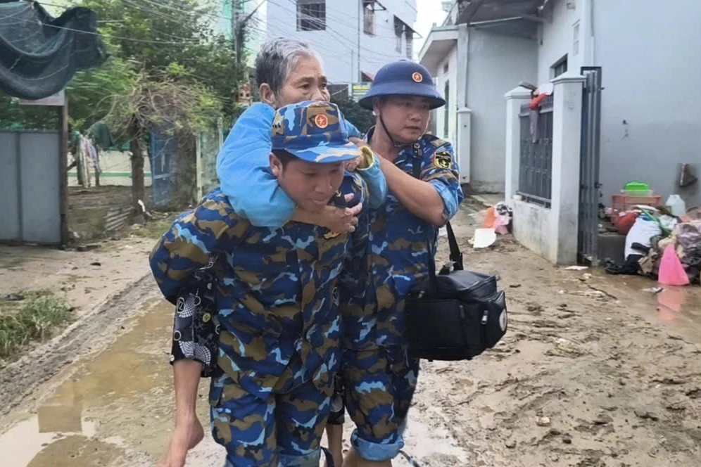 Időben nyújtson elsősegélyt, vigye a stroke-ot kapott időseket kezelésre.