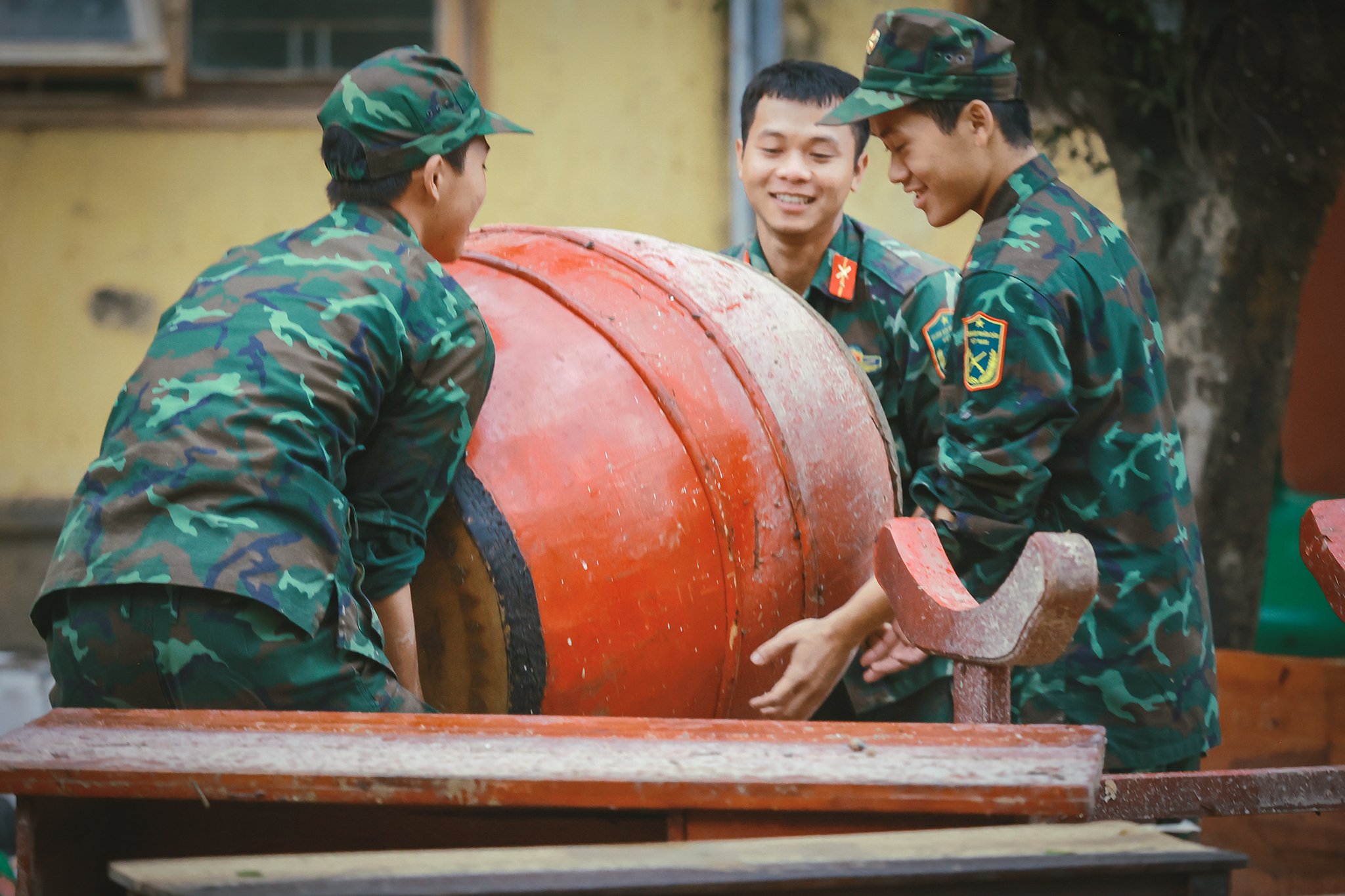 Sư đoàn 2 dốc sức cùng Gia Lai khắc phục hậu quả lũ lụt- Ảnh 6.